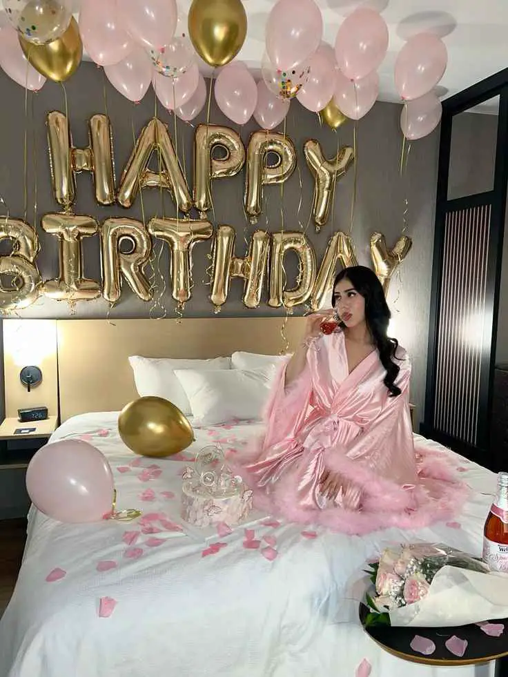 luxury-hotel-room-celebration