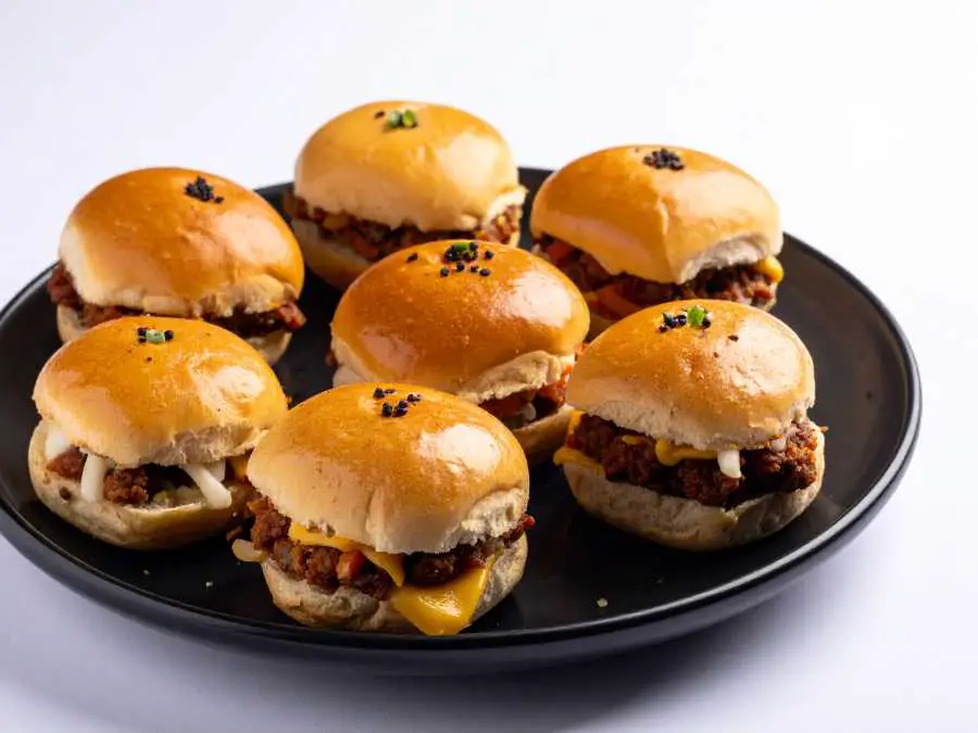 mini-sliders-birthday-food-ideas