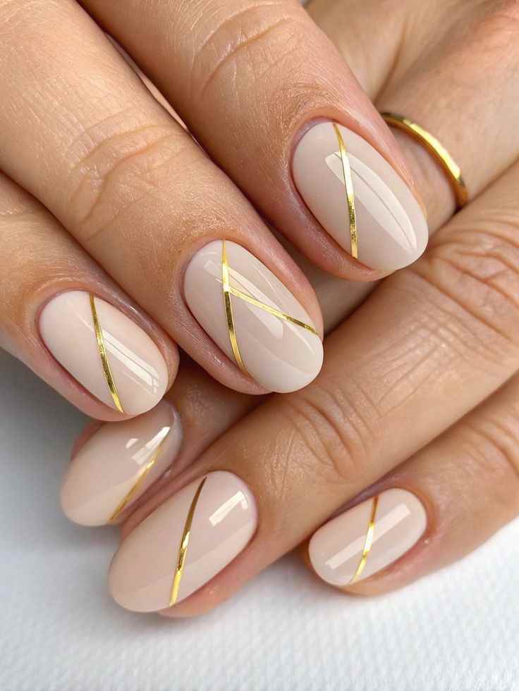 minimal-gold-line-prom-nail-ideas