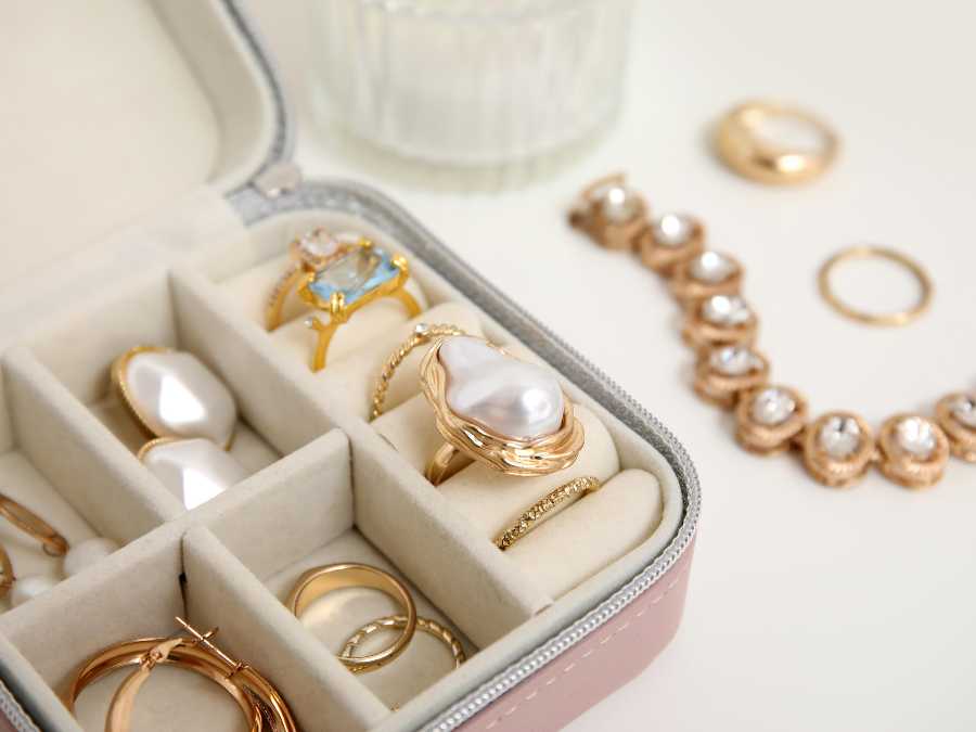 personalized-jewelry-birthday-gift-ideas