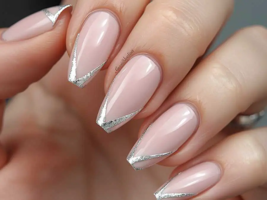 Silver-line-accent-cute-nail-for-formal-even