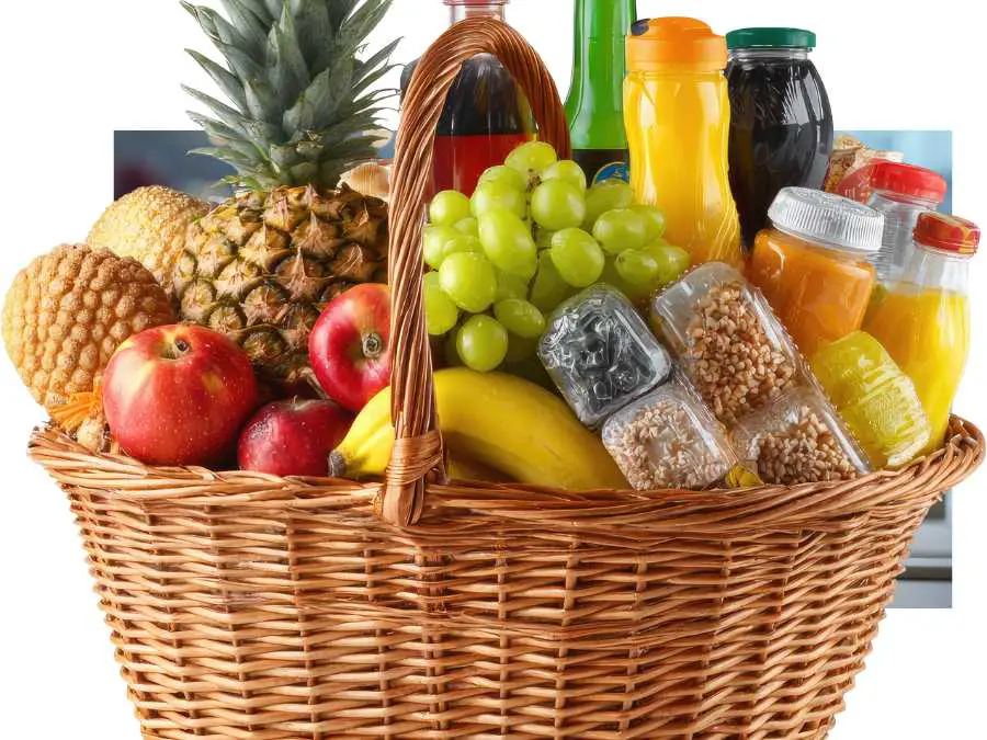 snack-attack-basket-diy-fathers-day-gift-basket