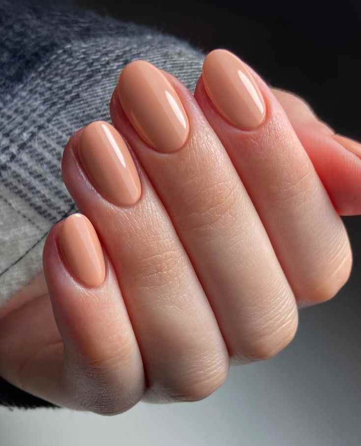 soft-peach-nails