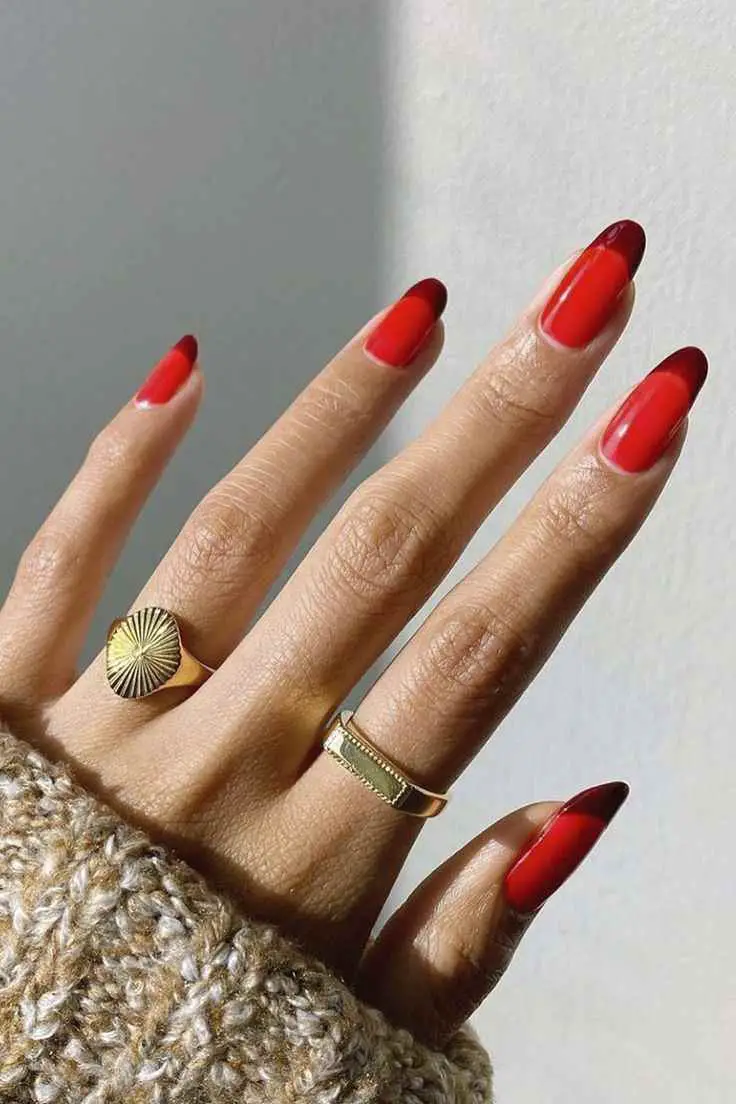Two-Tone-Red-Nails