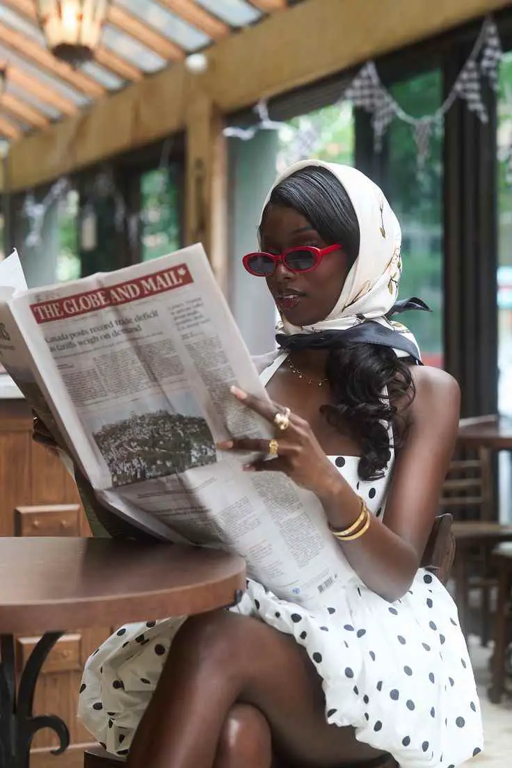 vintage-inspired-shoot-birthday-photoshoot-ideas