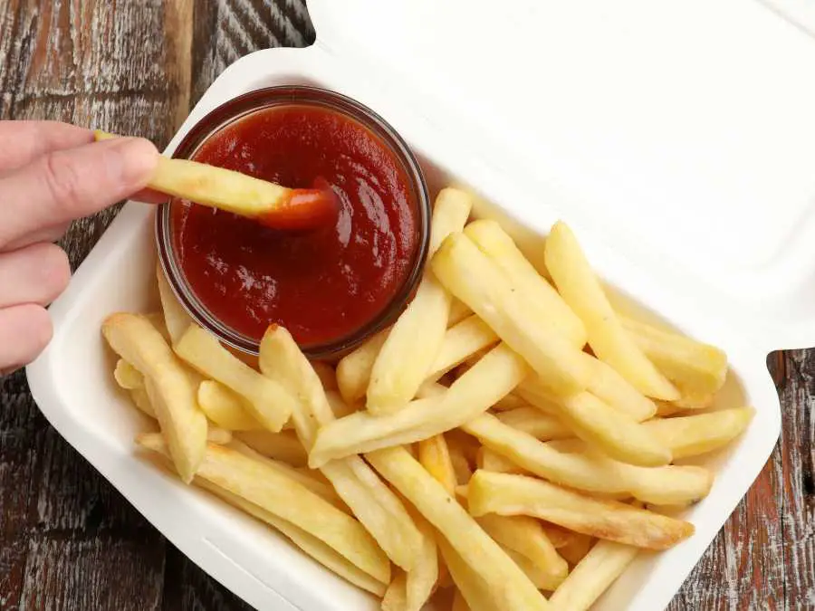 yam-fries-with-dip