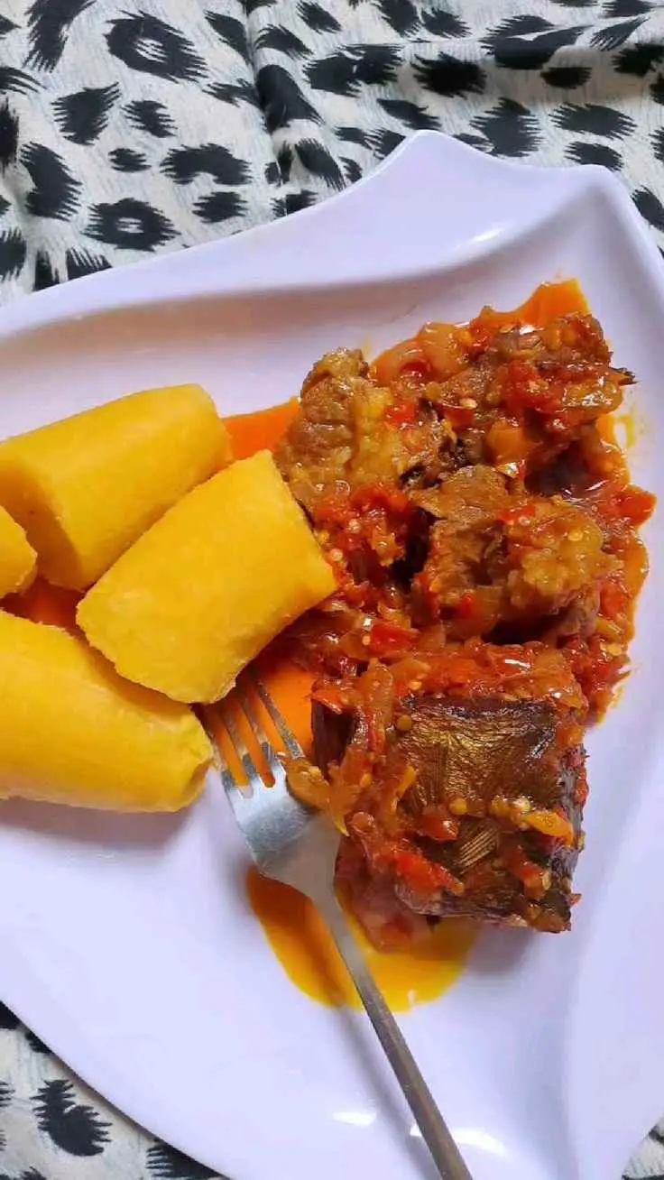 boiled-plantain-with-pepper-sauce-budget-friendly-meals