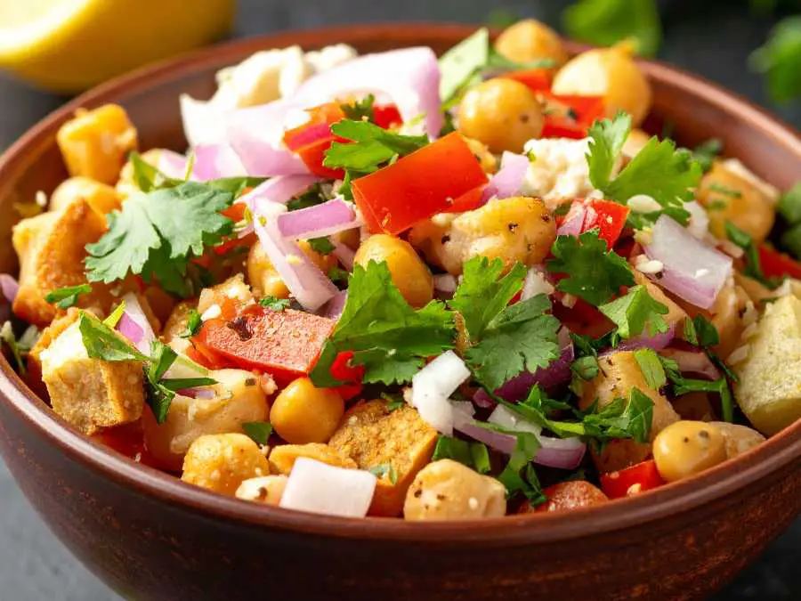 chicken-salad-bowl-cold-lunch-ideas