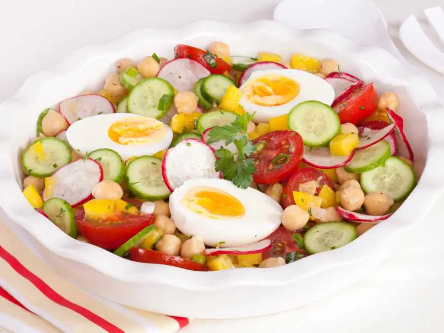 chickpea-and-egg-salad-protein-lunch-ideas
