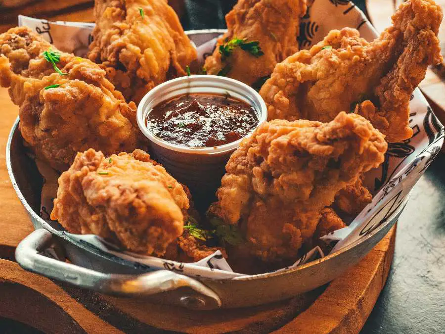 cold-fried-chicken-picnic-lunch
