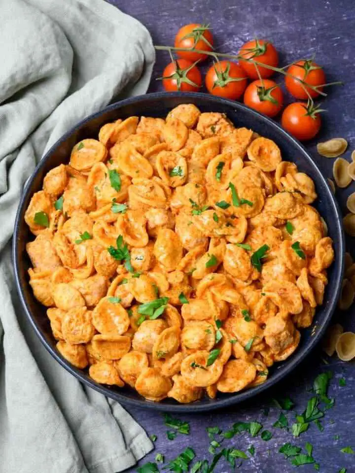 Cottage-Cheese-Pasta-Bowl-protein-lunch-ideas