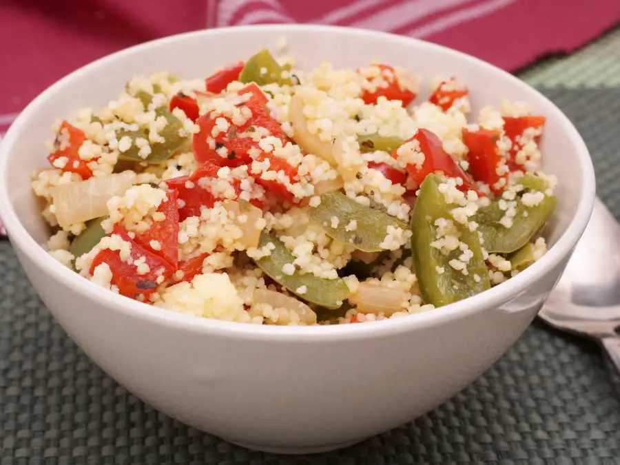couscous-salad-bowls-lunch-ideas--for-school