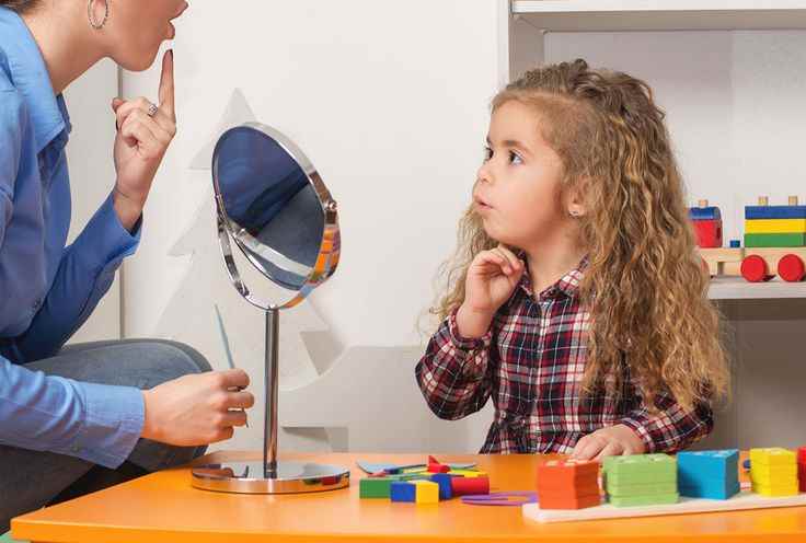 get-down-to-your-toddler-eye-level-when-speaking-gentle-parenting-tips-for-toddler
