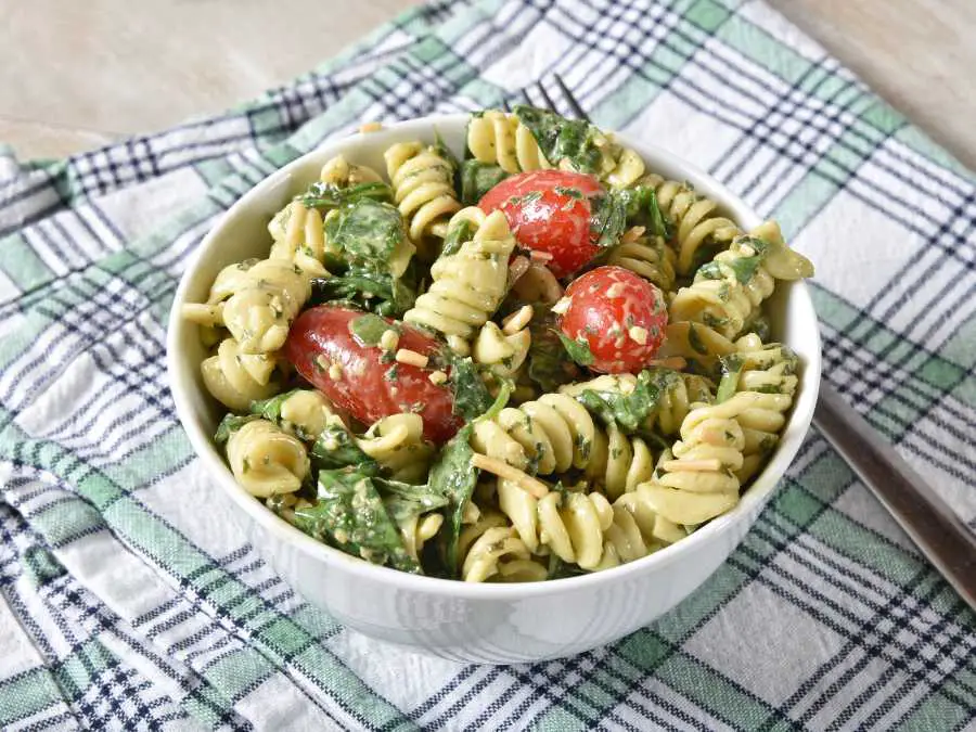pasto-tortellini-salad-cold-lunch-ideas