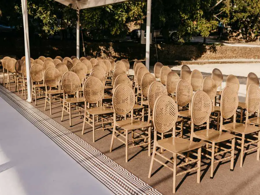 replace-traditional-seating-arrangements-ways-to-plan-a-wedding