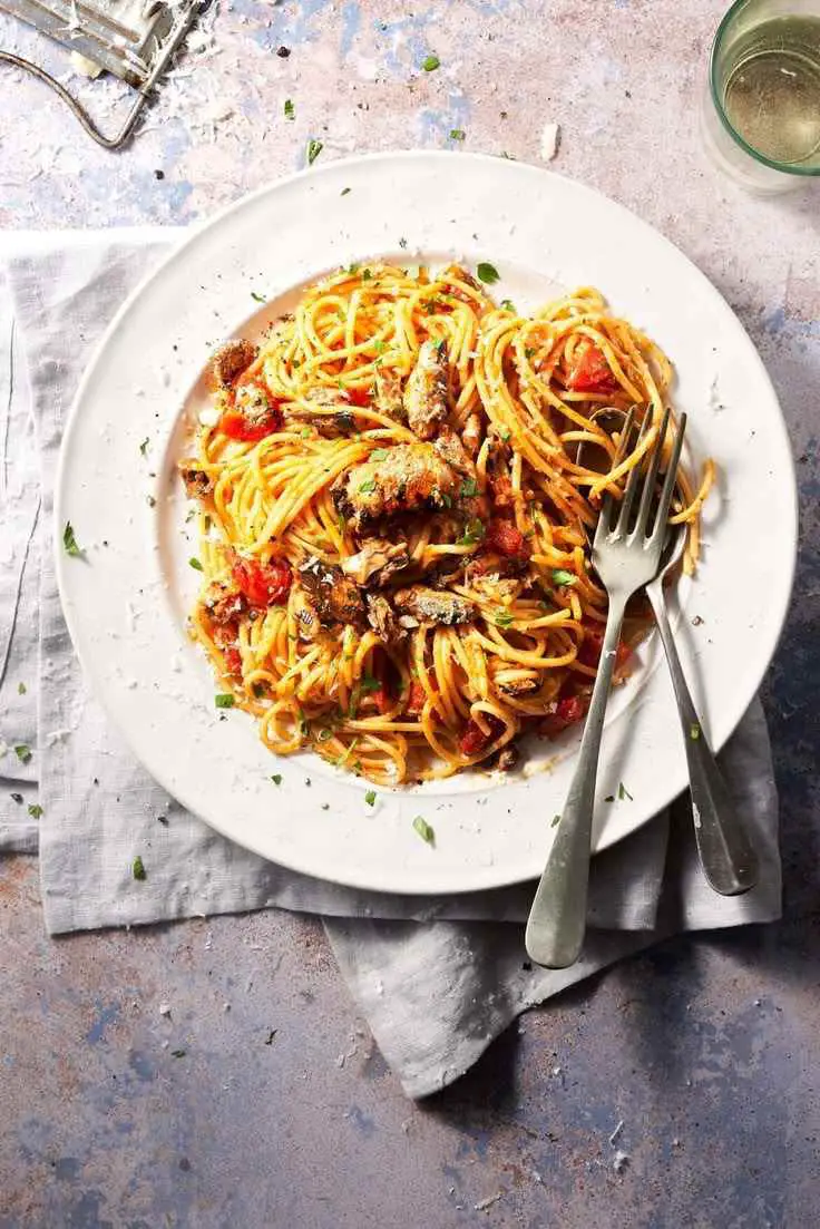 spaghetti-with-sardines-budget-friendly-meals