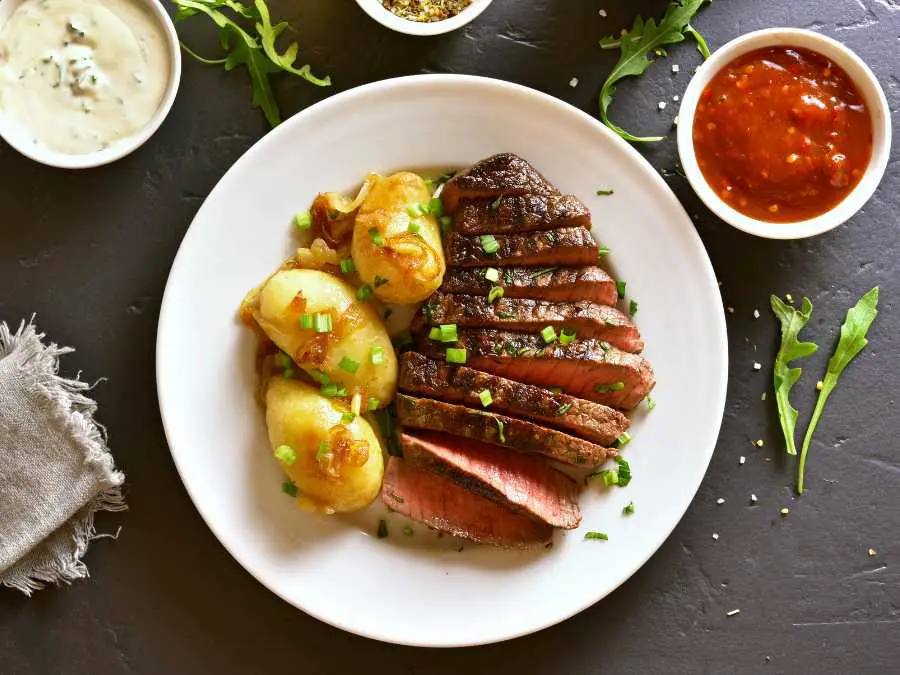 steak-and-sweet-potato-bowl-protein-lunch-ideas