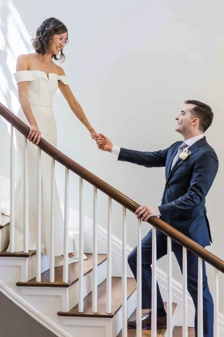 the-stairway-separation-framing-hidden-couple-photo
