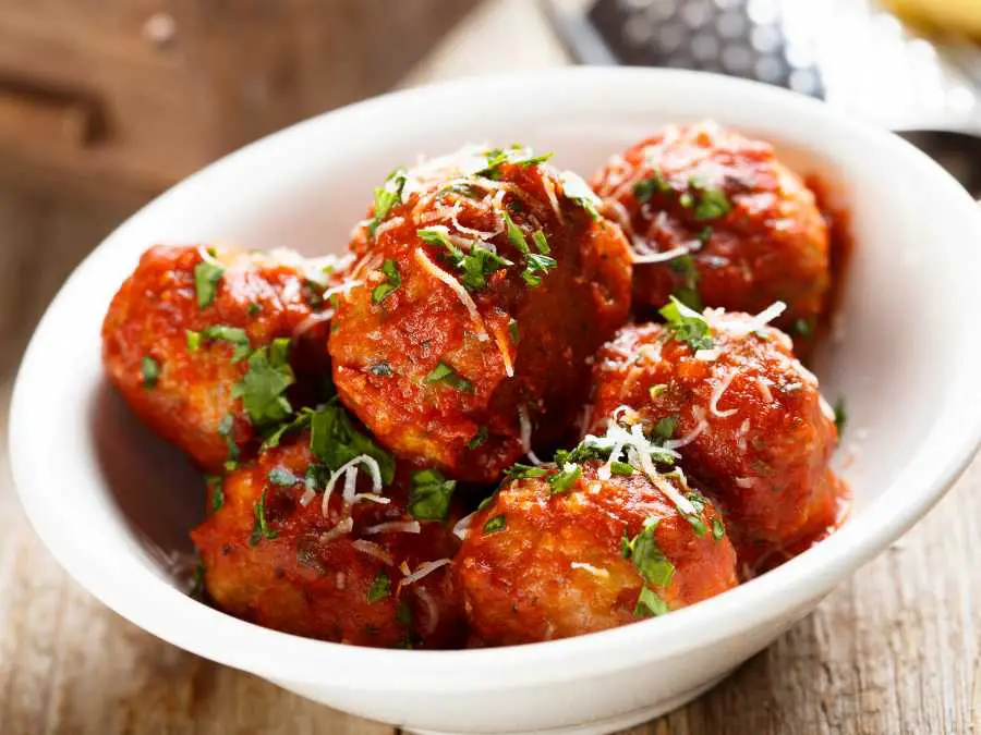 Turkey-Meatball-Bowl-protein-lunch-ideas