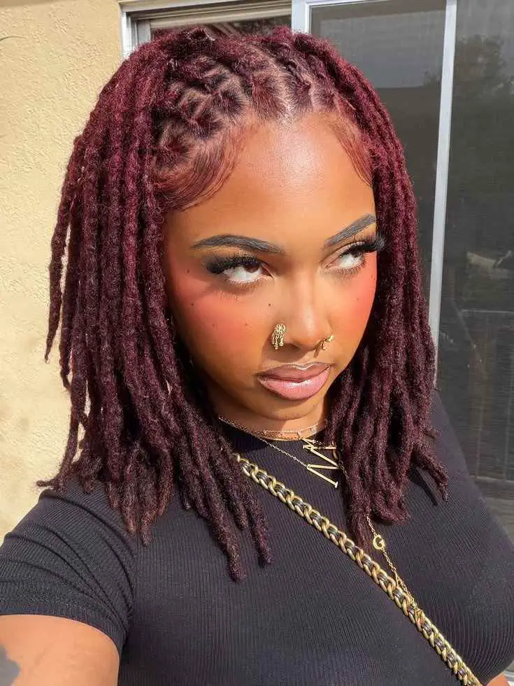 burgundy-dreadlocks-female-dreadlock-style