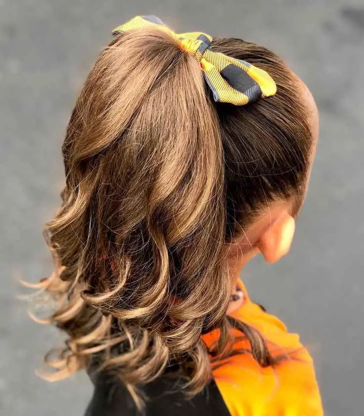 classic-high-ponytail-back-to-school-hairstyle-ideas