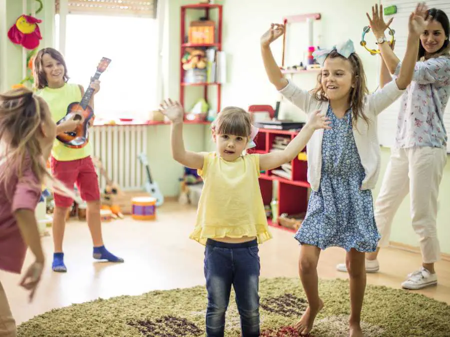 dance-party-fun-toddler-daily-schedule