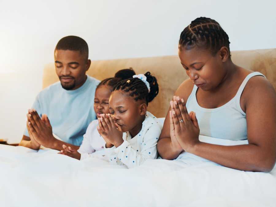 pray-with-and-for-your-children-christian-parenting-tips