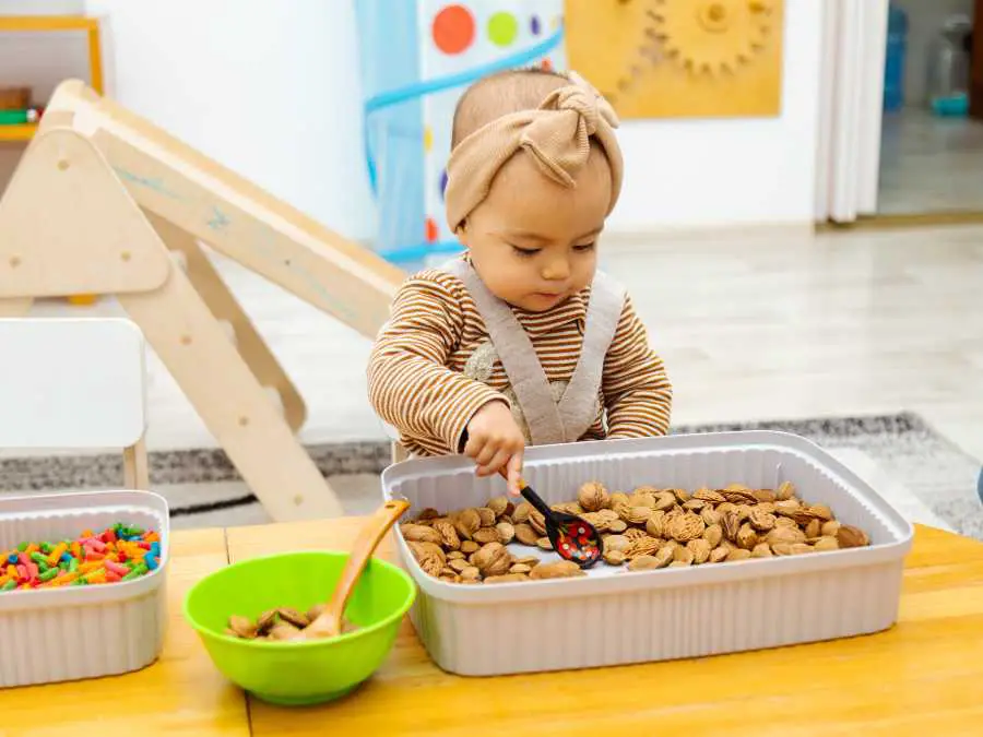 sensory-exploration-time-toddler-daily-schedule