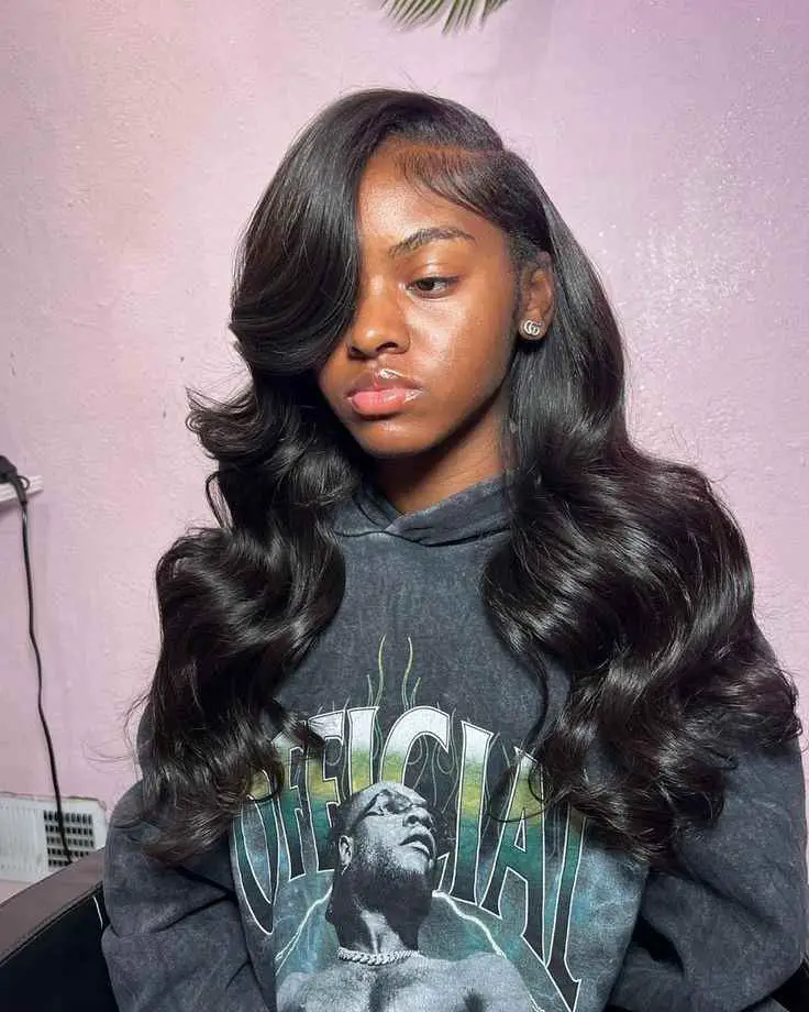 side-part-with-loose-waves-back-to-school-hairstyles-ideas