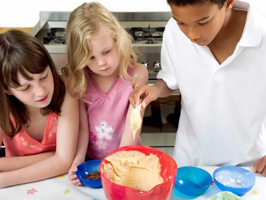 try-baking-together-screen-free-activities-for-kids
