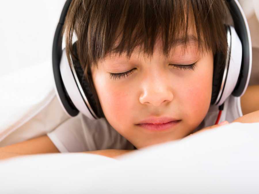 use-gentle-music-or-white-noise-bedtime-routine-for-3-years-old