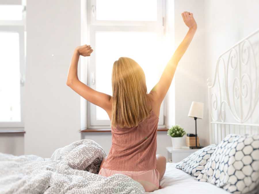 wake-up-before-the-rest-of-the-house-stay-at-home-mom-routine
